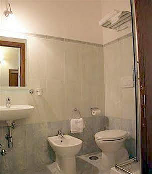 Dipendenza Hotel Galileo Róma Kültér fotó