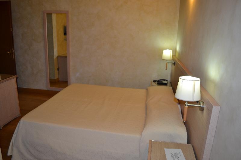 Dipendenza Hotel Galileo Róma Kültér fotó